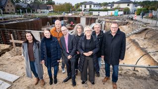 Gruppenbild an der Baustelle