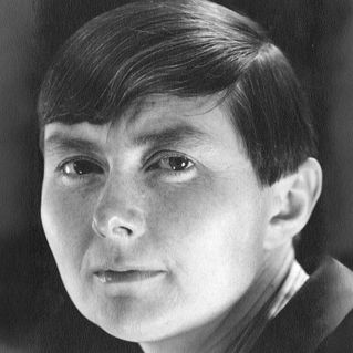 Benita Koch-Otte (1892 – 1976) studierte und arbeitete am Bauhaus in Weimar. Später leitetet sie die Betheler Weberei.