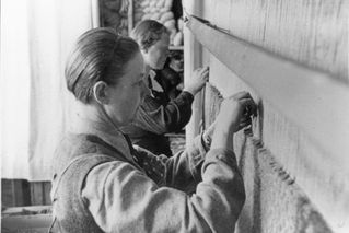 In Benita Koch-Otte (vorne im Bild) fand Julia von Bodelschwingh die gesuchte künstlerische Beraterin.