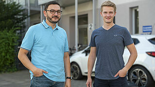 Muzaffer Arslan (l.) und Leonhard Wohlfahrt von der Mobilen Mieterhilfe rechnen mit einer großen Welle neuer Klientinnen und Klienten. Fotos: Christian Weische Muzaffer Arslan (l.) und Leonhard Wohlfahrt von der Mobilen Mieterhilfe rechnen mit einer großen Welle neuer Klientinnen und Klienten. Fotos: Christian Weische