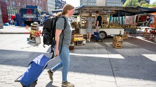 Lelaina Otto goes to the market with her trolley