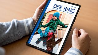 Online-Ausgabe auf dem Tablet.